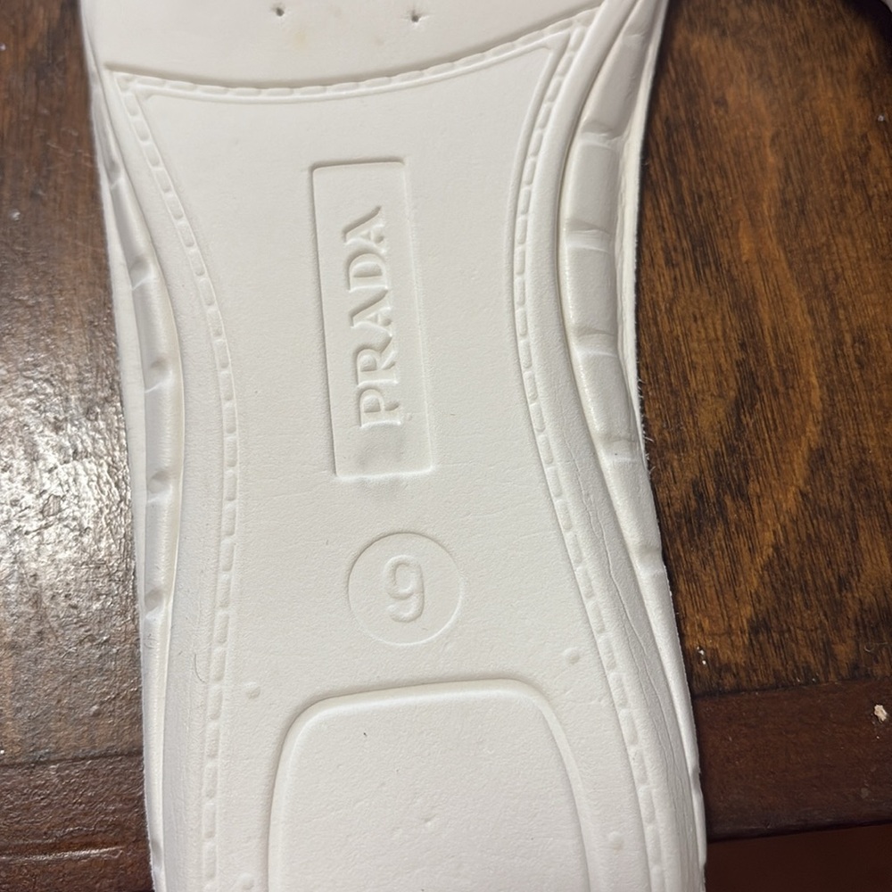 Sleek Prada athletic/club lace-ups - Picture 7 of 9